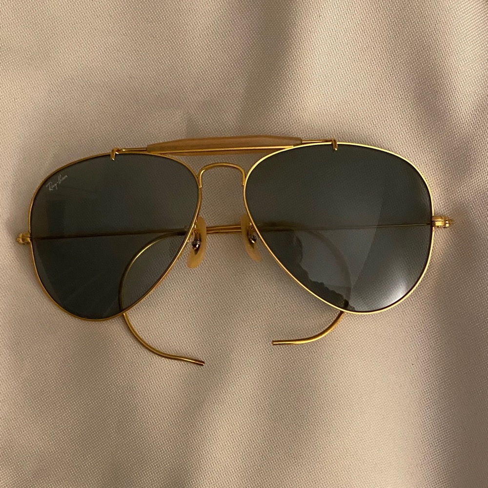 Ray-Ban Classic Gold Frame Unisex Sunglasses
